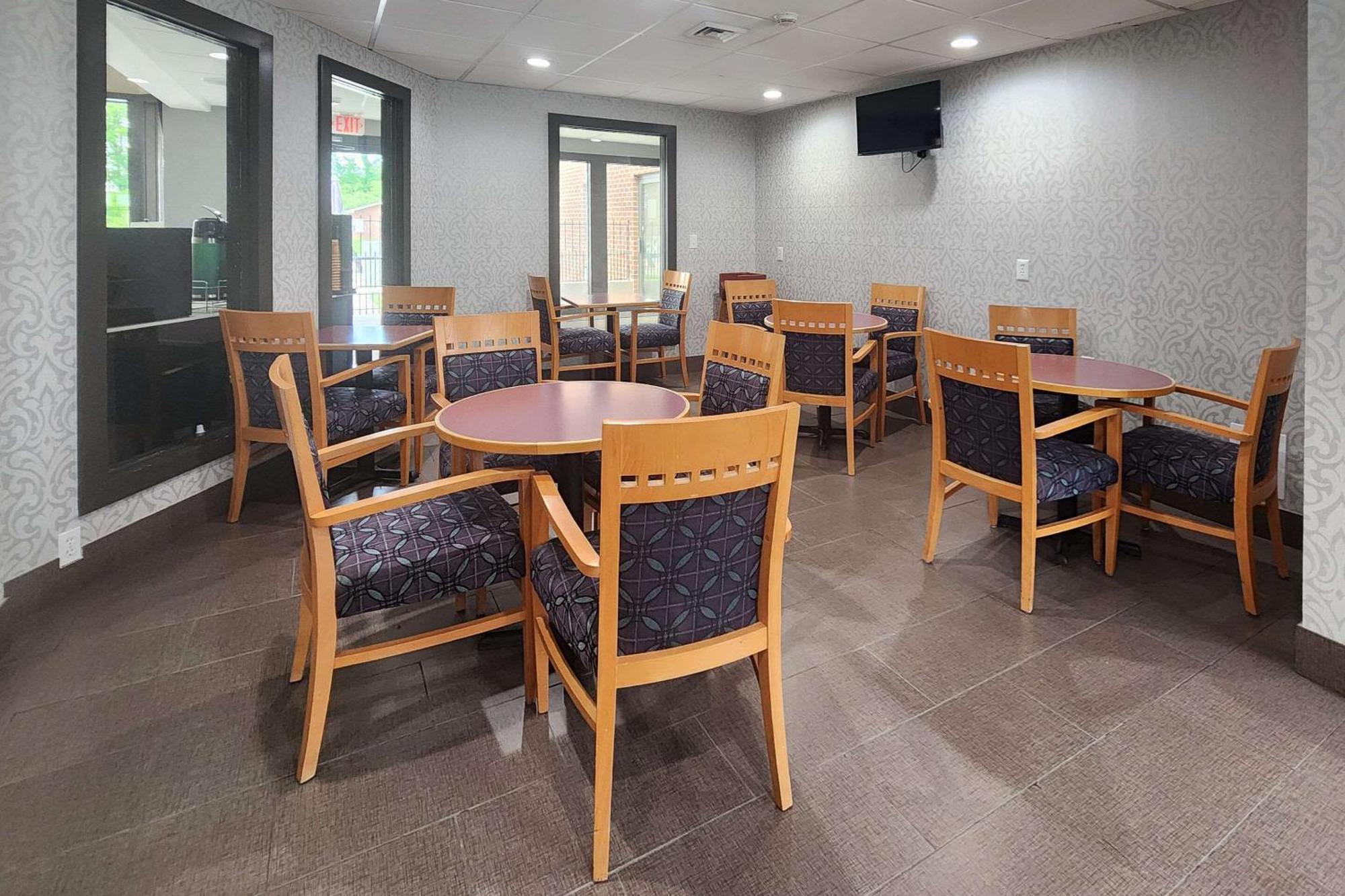 Quality Inn Dublin I-81 Buitenkant foto